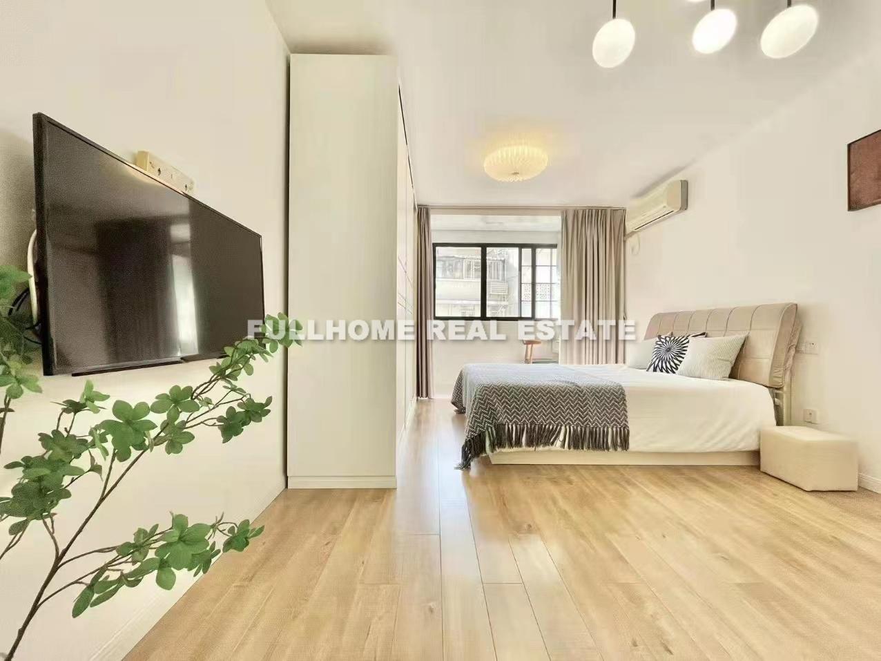 Same compound: No.1-1000 An Hua Road Old House	, 1 bedrooms in Shanghai