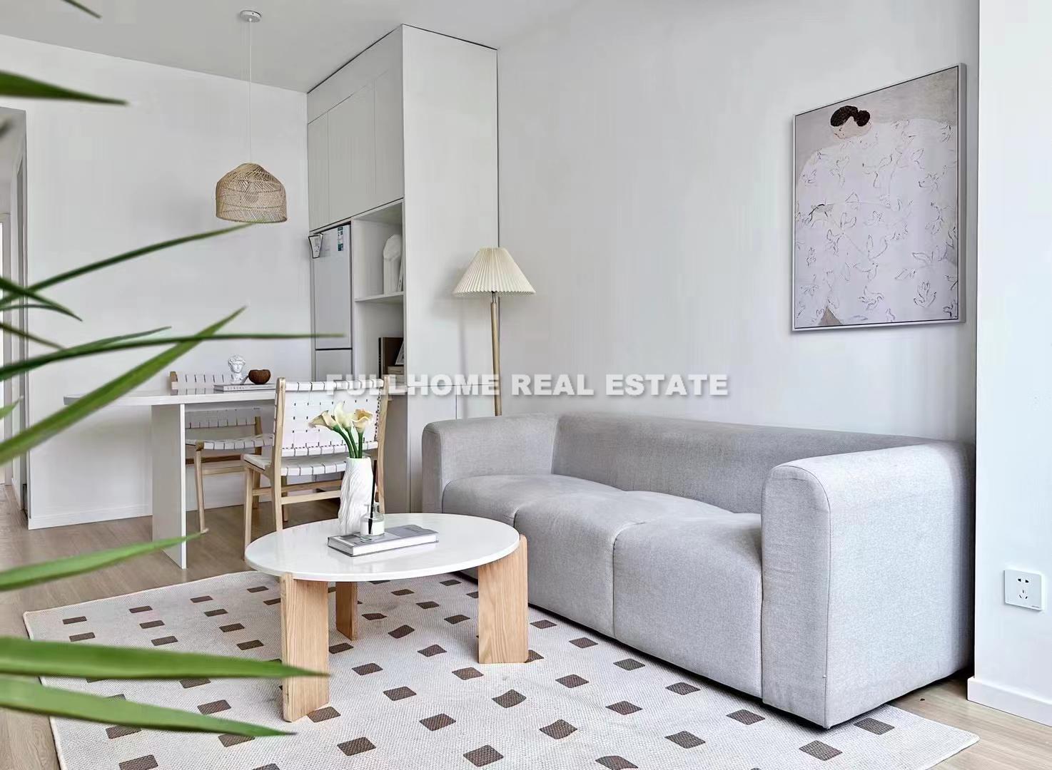 Lane 200-500 Zhenning Road Old House - 1 bedroom apartment in Shanghai, Jing An, Downtown