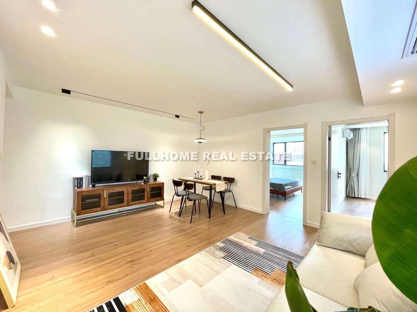 Same compound: Yi Le Garden, 3 bedrooms in Shanghai