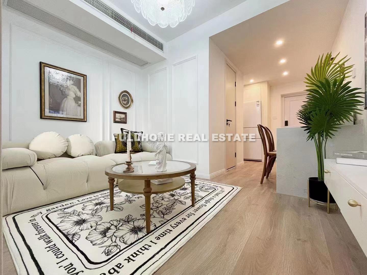 Lane 1-1000 Yi Shan Road Old House	 - Interior view 2, Shanghai rental property