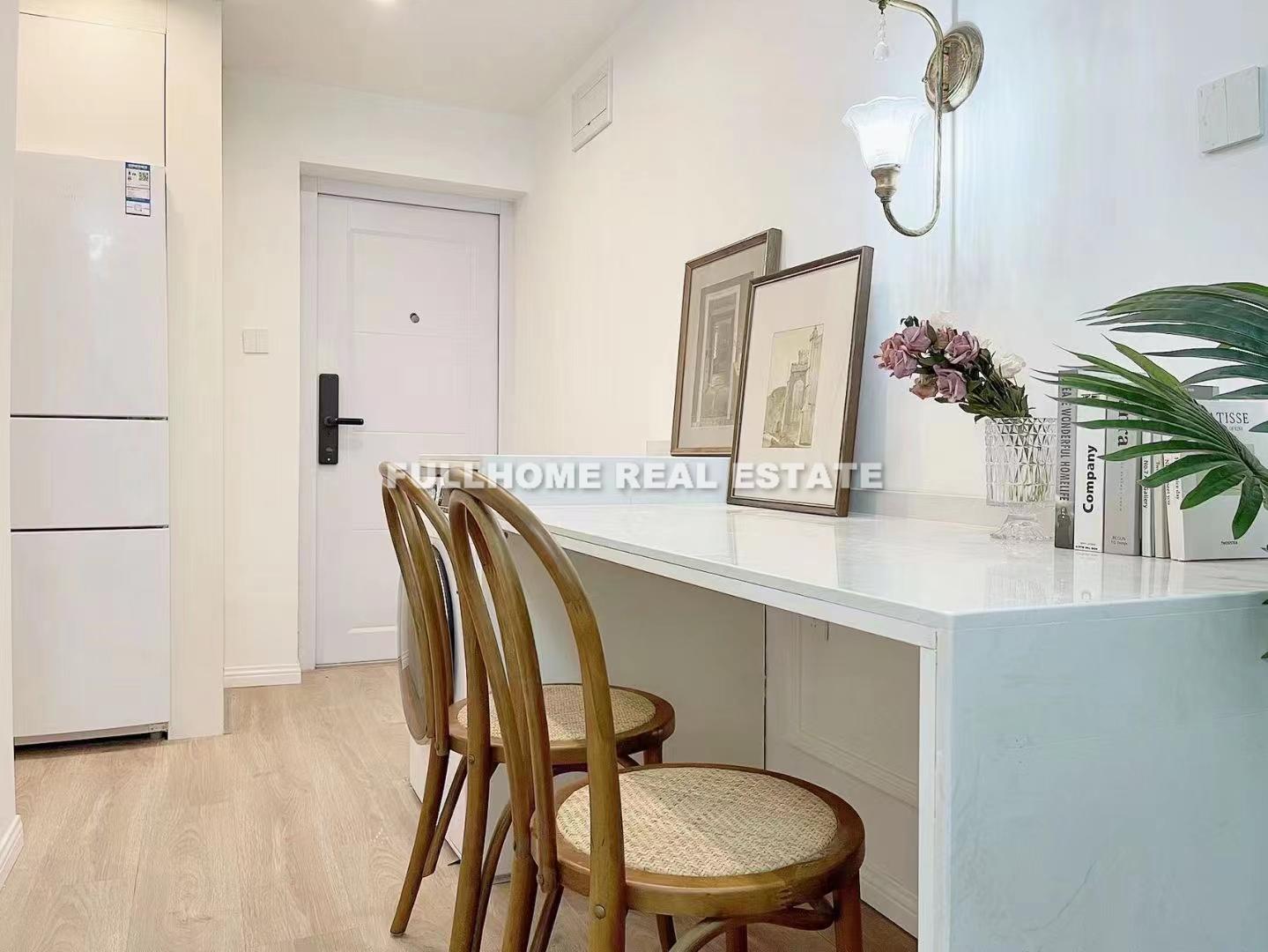 Lane 1-1000 Yi Shan Road Old House	 - Interior view 6, Shanghai rental property