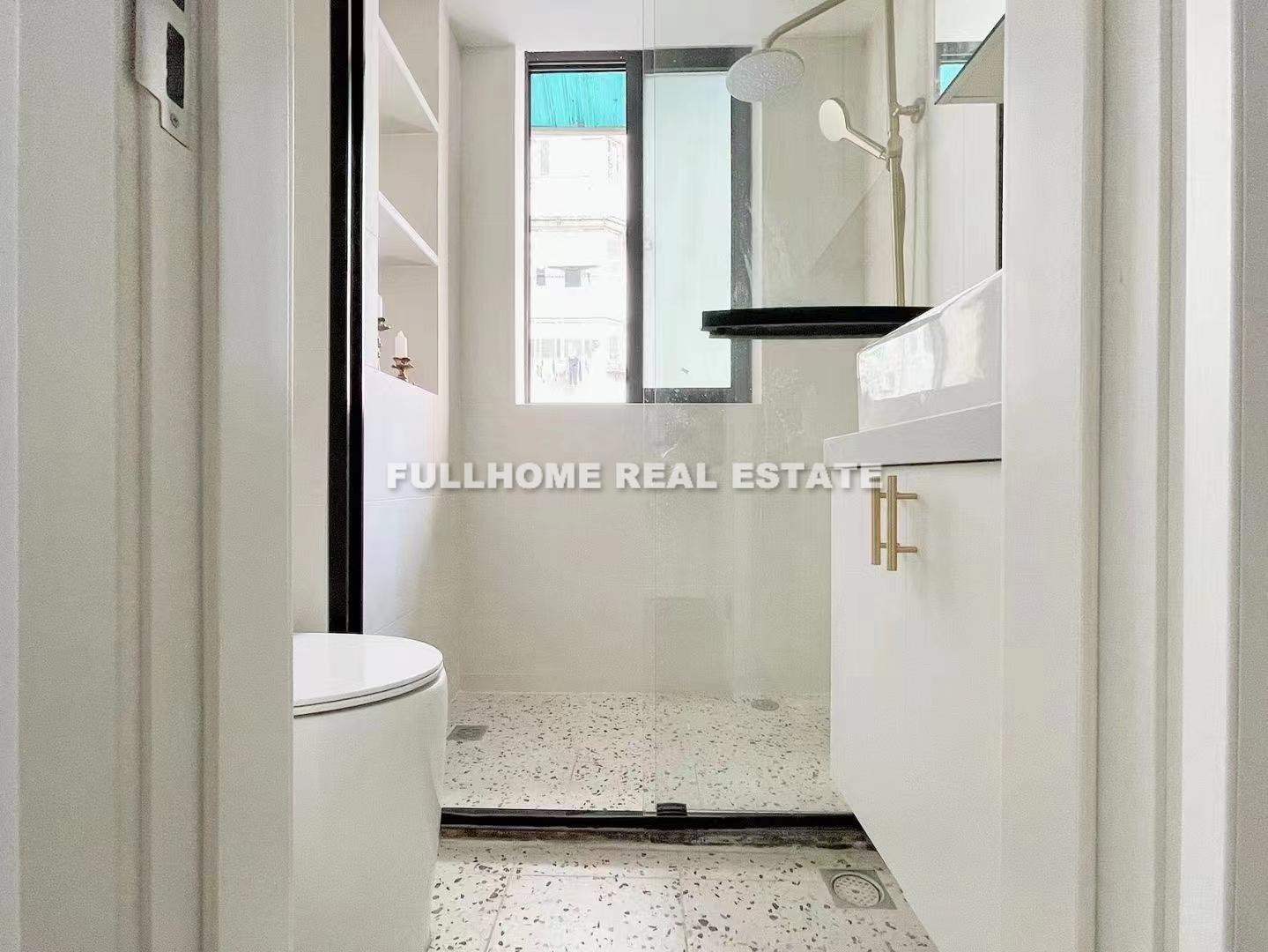 Lane 1-1000 Yi Shan Road Old House	 - Interior view 9, Shanghai rental property