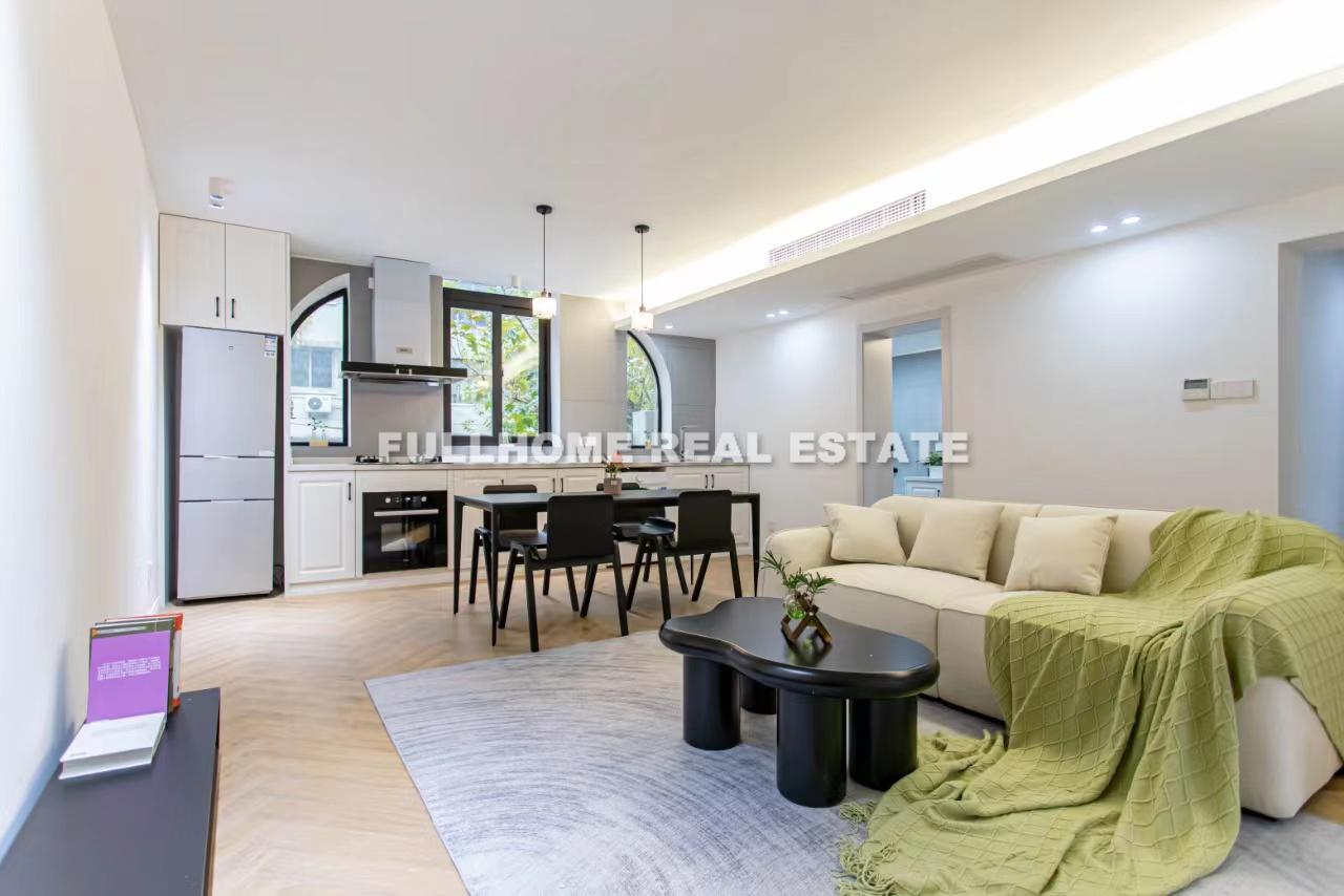 Lane 1-1200 Wuding Road Old House - 3 bedroom apartment in Shanghai, Downtown, Downtown