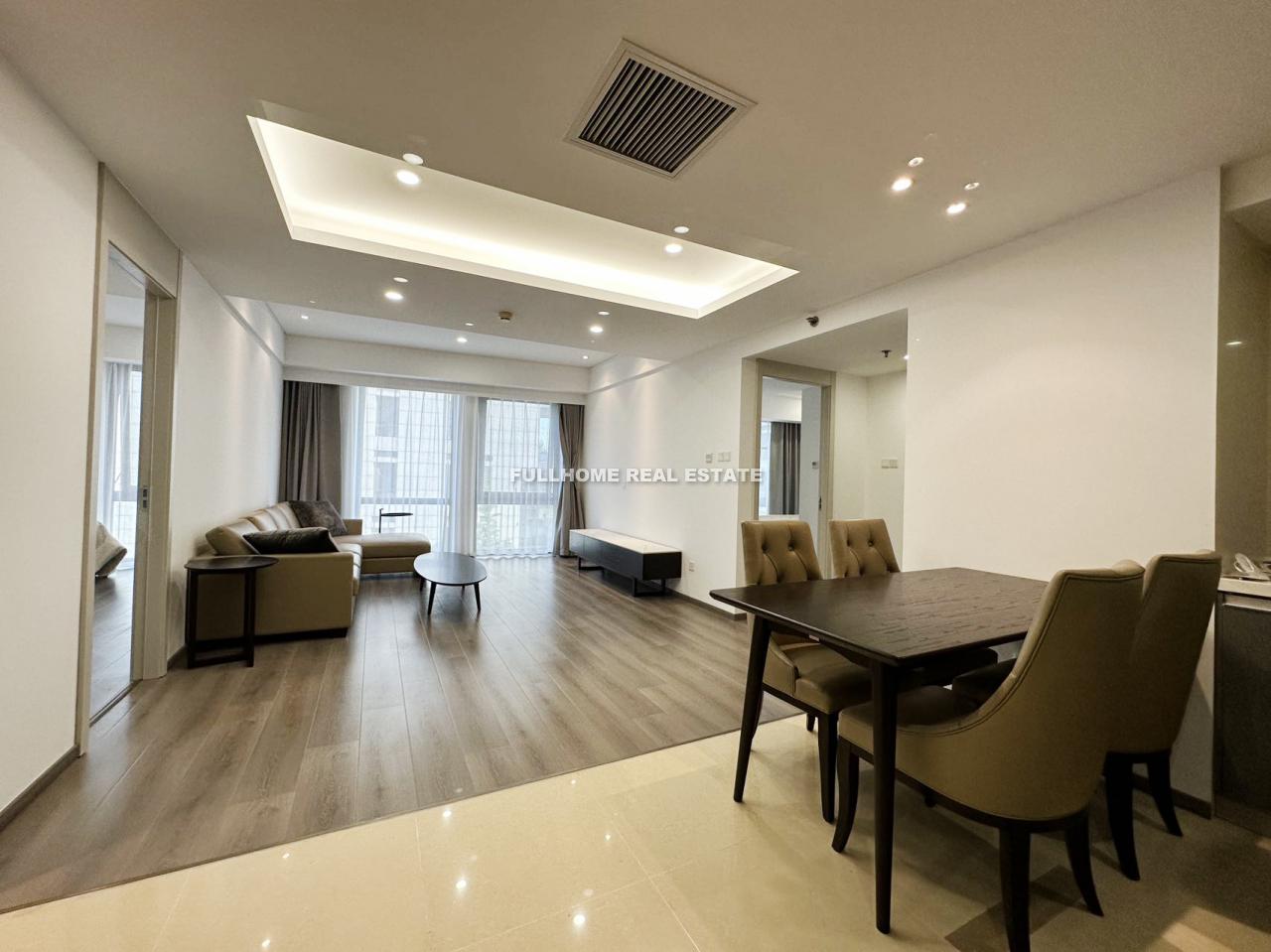 East Avenue - 3 bedroom apartment in Beijing, Sanlitun
