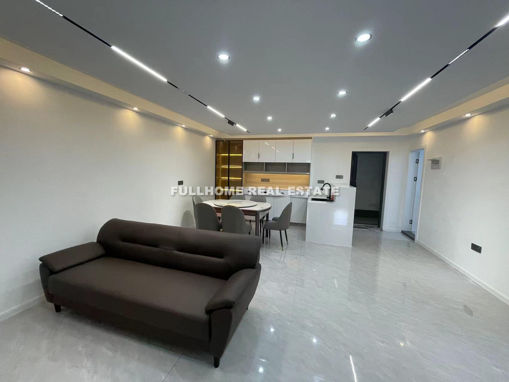Same compound: Zihong Apartment, 2 bedrooms in Shanghai