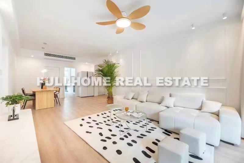 Same compound: Smart Garden, 3 bedrooms in Shanghai