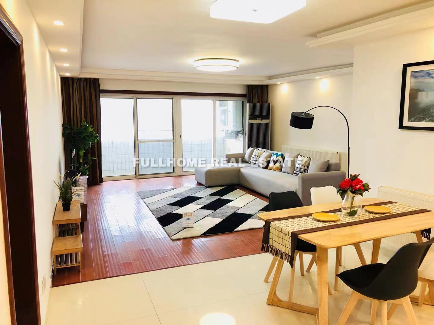 Same compound: Grand Century Place, 1 bedrooms in Shanghai