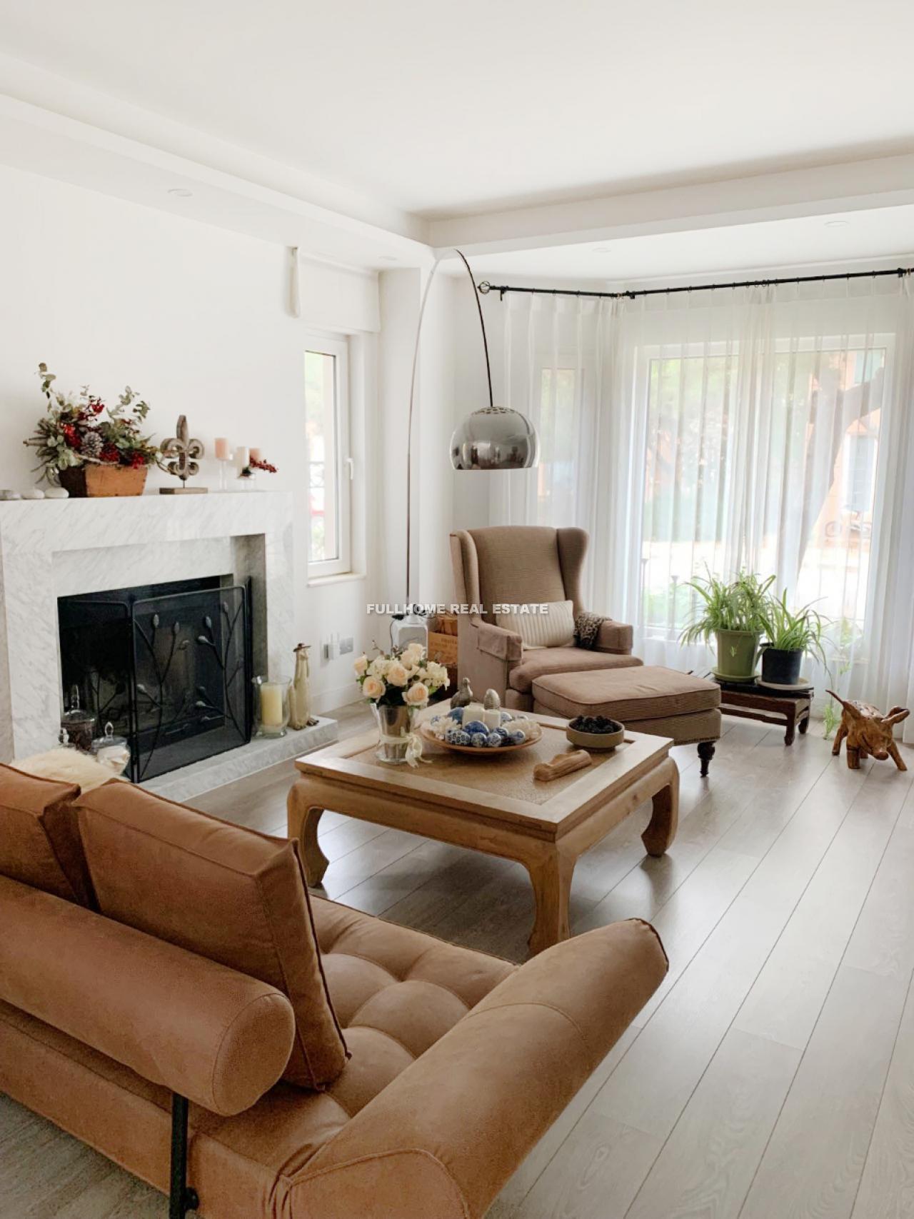 Similar property: River Garden, 4 bedrooms, 300 sqm in Beijing