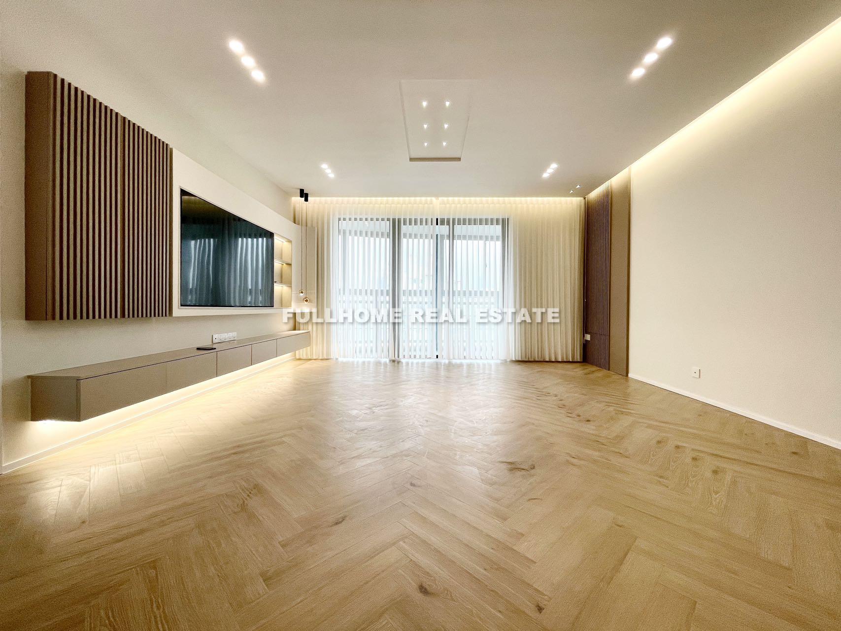 The One - 3 bedroom apartment in Shanghai, Jing An, Downtown