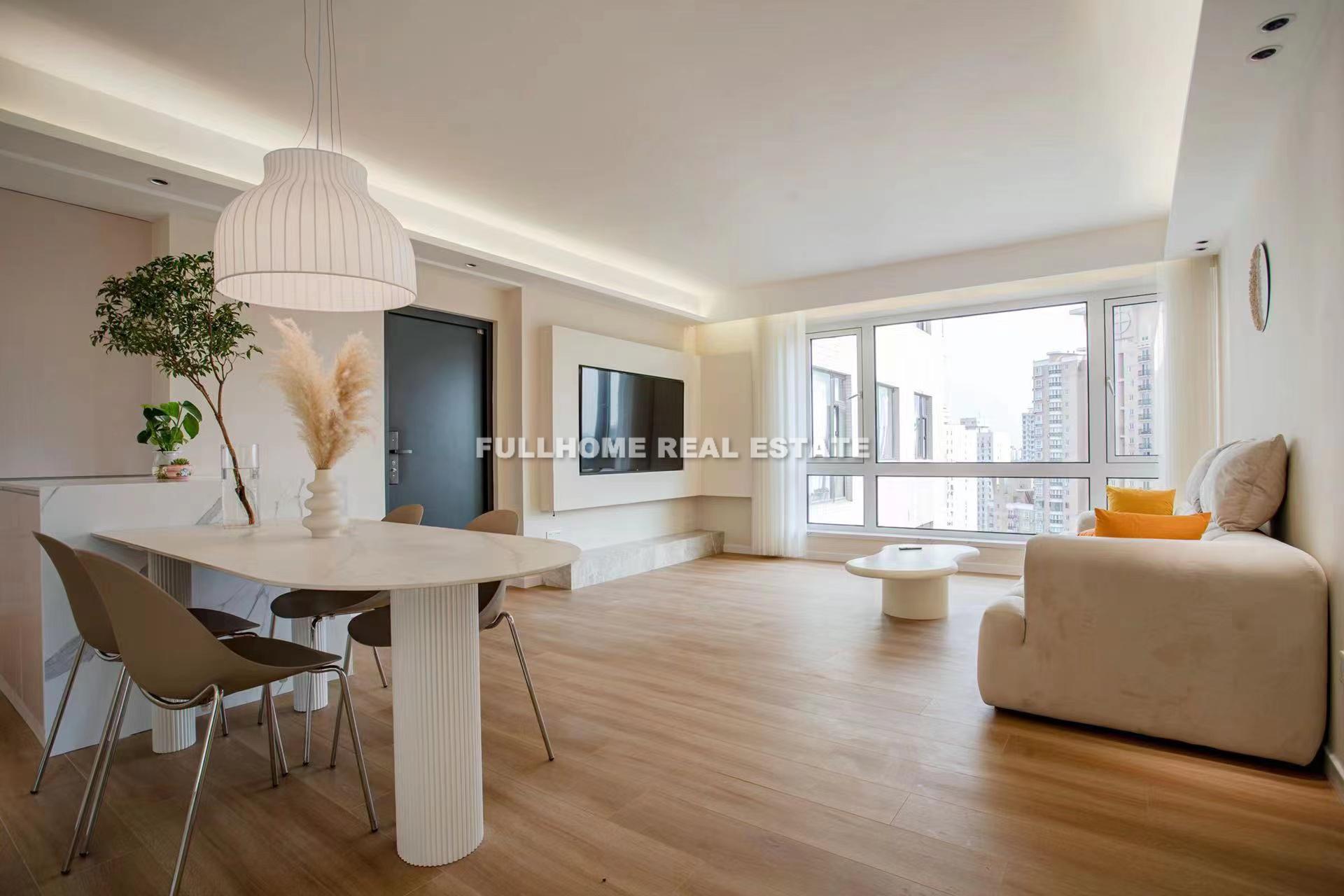 Same compound: Zhong Shan Apartment (Square), 3 bedrooms in Shanghai
