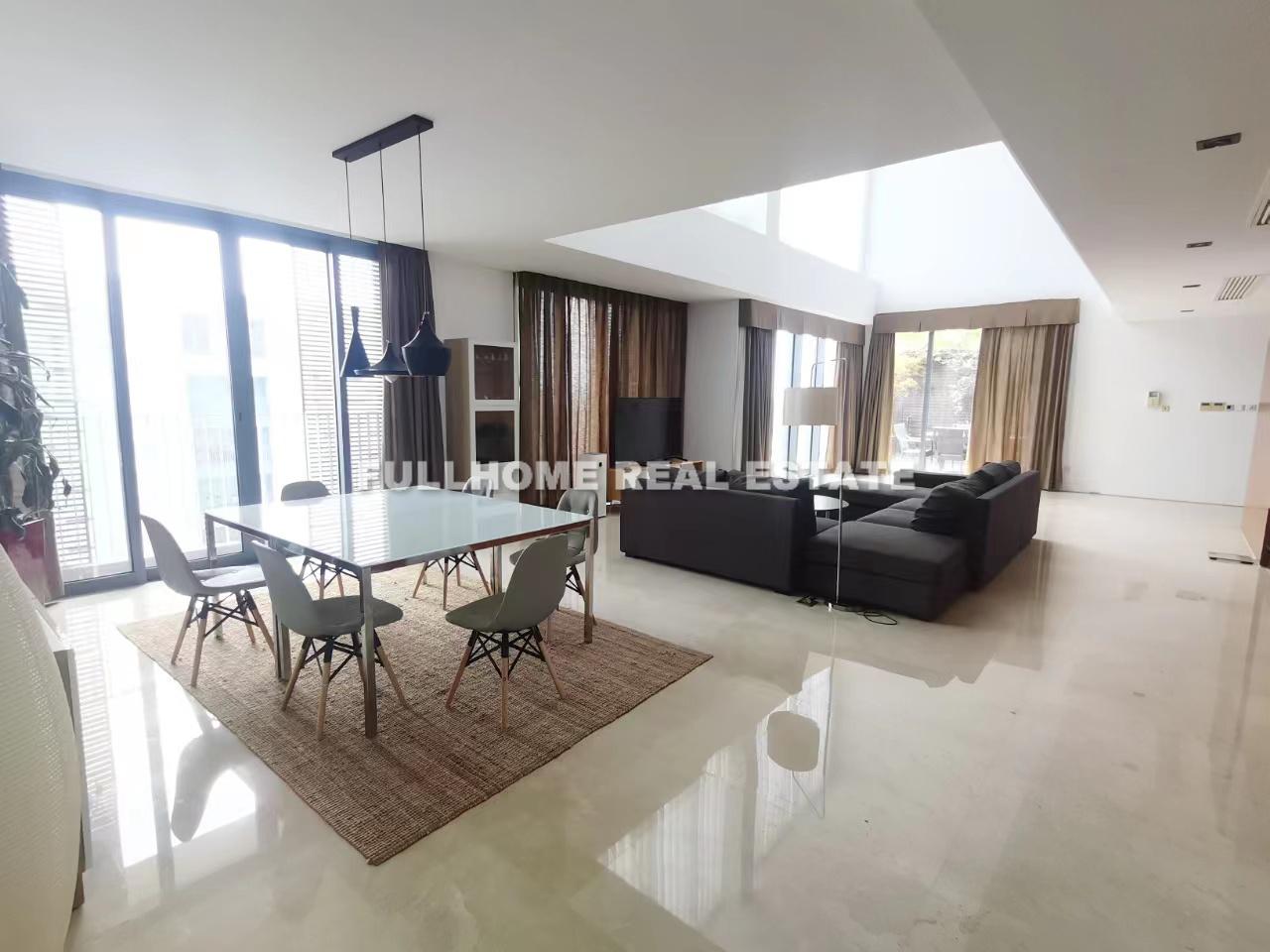 Lakeside Ville - 4 bedroom apartment in Shanghai, Qingpu, Suburb