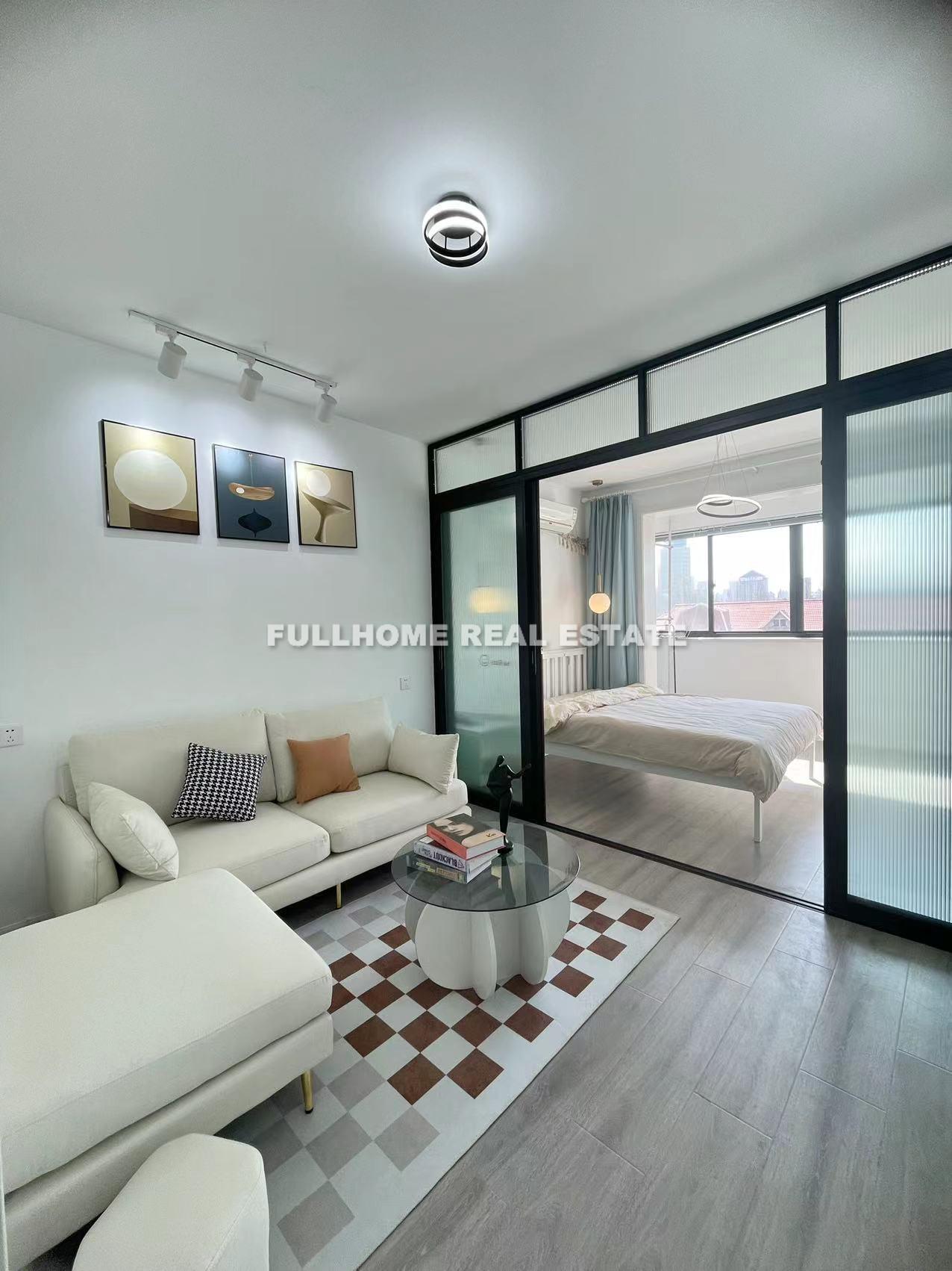 Zi Hua Mansion - 1 bedroom apartment in Shanghai, Downtown, Downtown