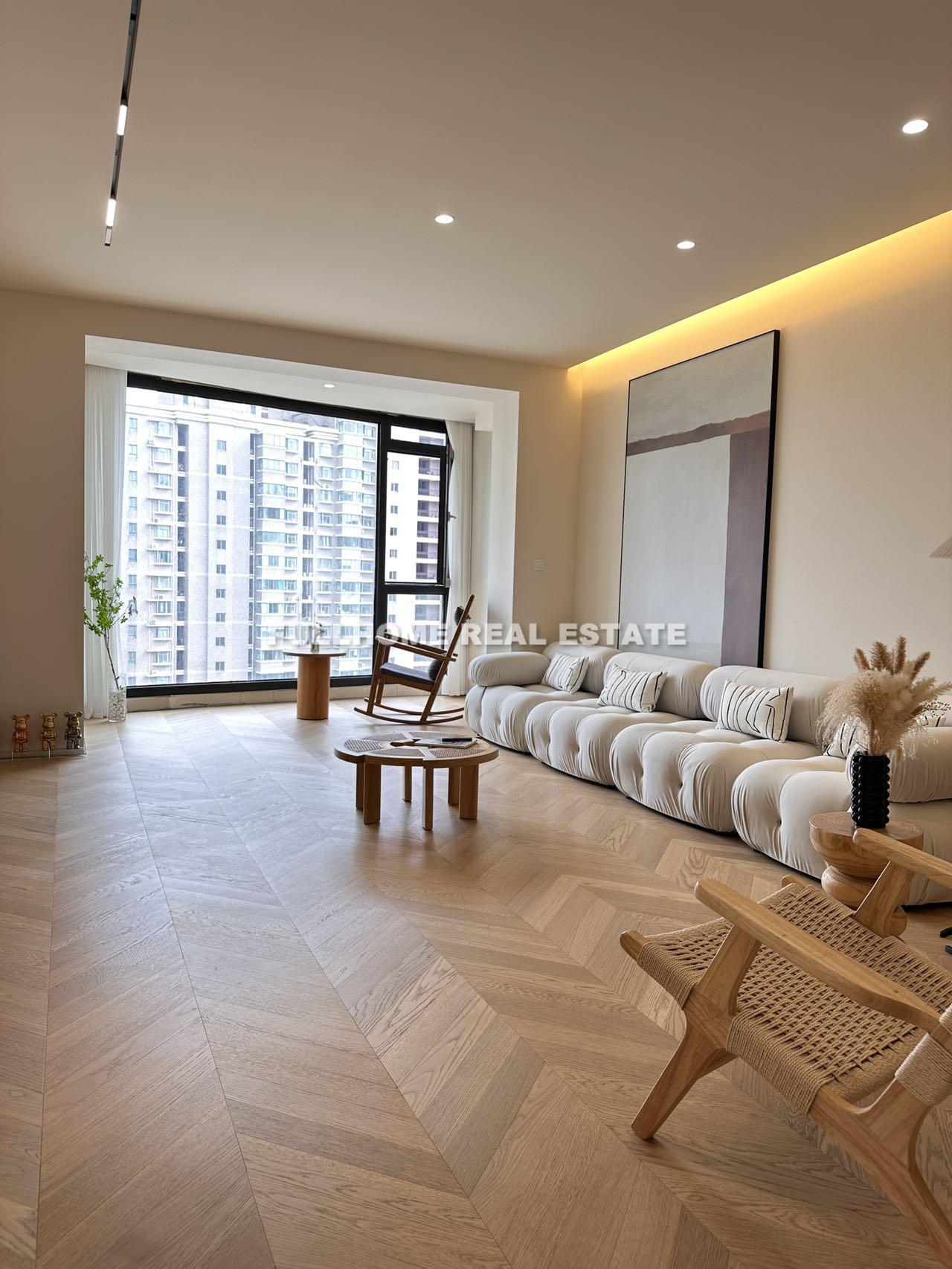 Same compound: Above The Bund, 3 bedrooms in Shanghai