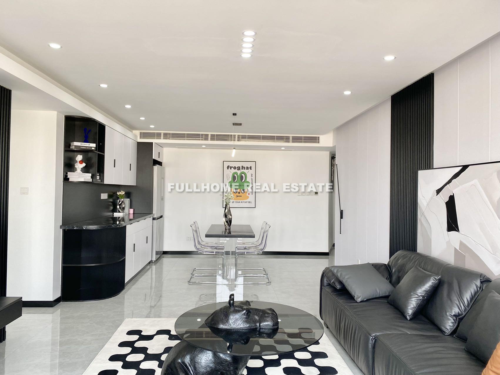 Same compound: Xujiahui Jingyuan, 3 bedrooms in Shanghai