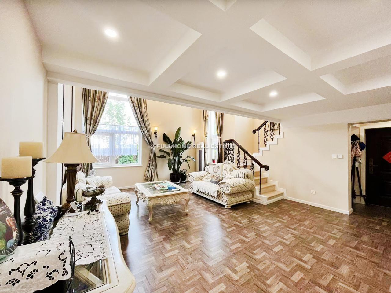 Similar property: Gahood Villa, 5 bedrooms, 320 sqm in Beijing