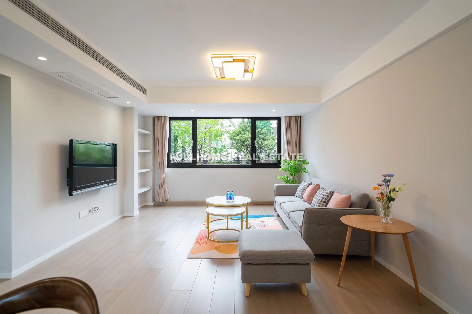 Jinlan Garden - 4 bedroom apartment in Shanghai, Downtown, Downtown