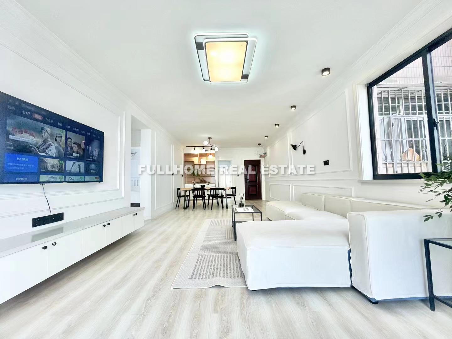 Same compound: Mingguang Mansion, 2 bedrooms in Shanghai