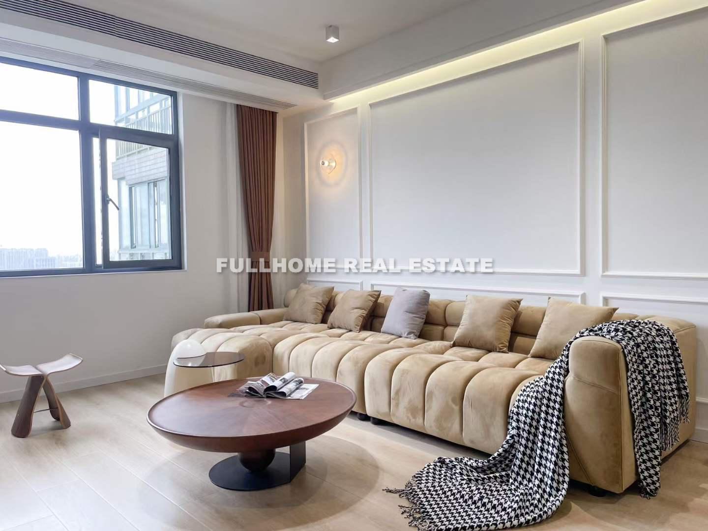 Same compound: Peninsula Garden, 3 bedrooms in Shanghai