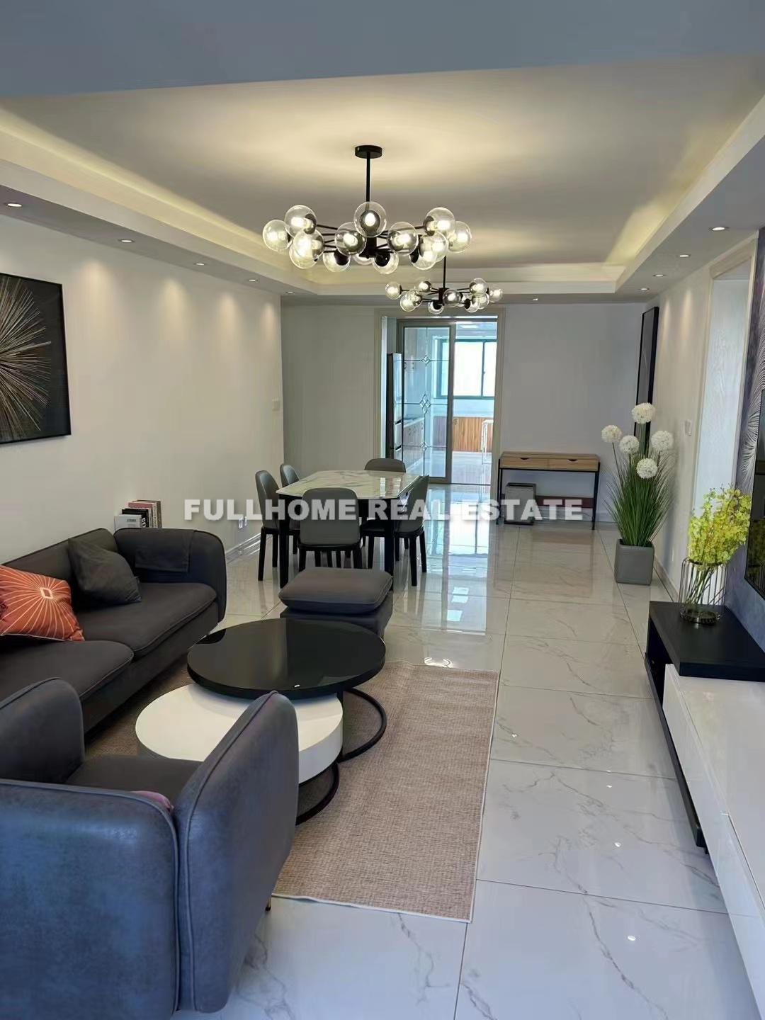 Baiyulan Garden - 3 bedroom apartment in Shanghai, Downtown, Downtown