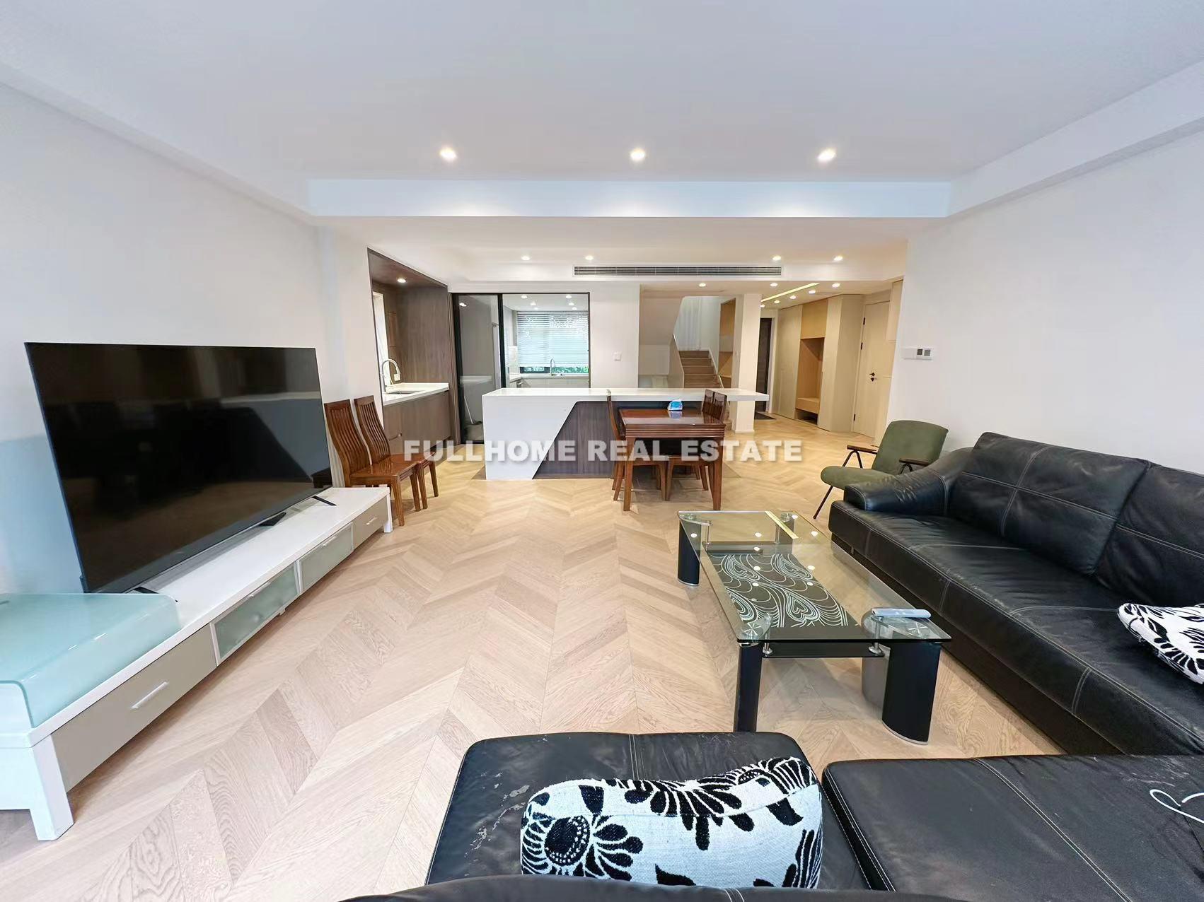 Yi Jun Yuan - 4 bedroom apartment in Shanghai, Downtown, Downtown