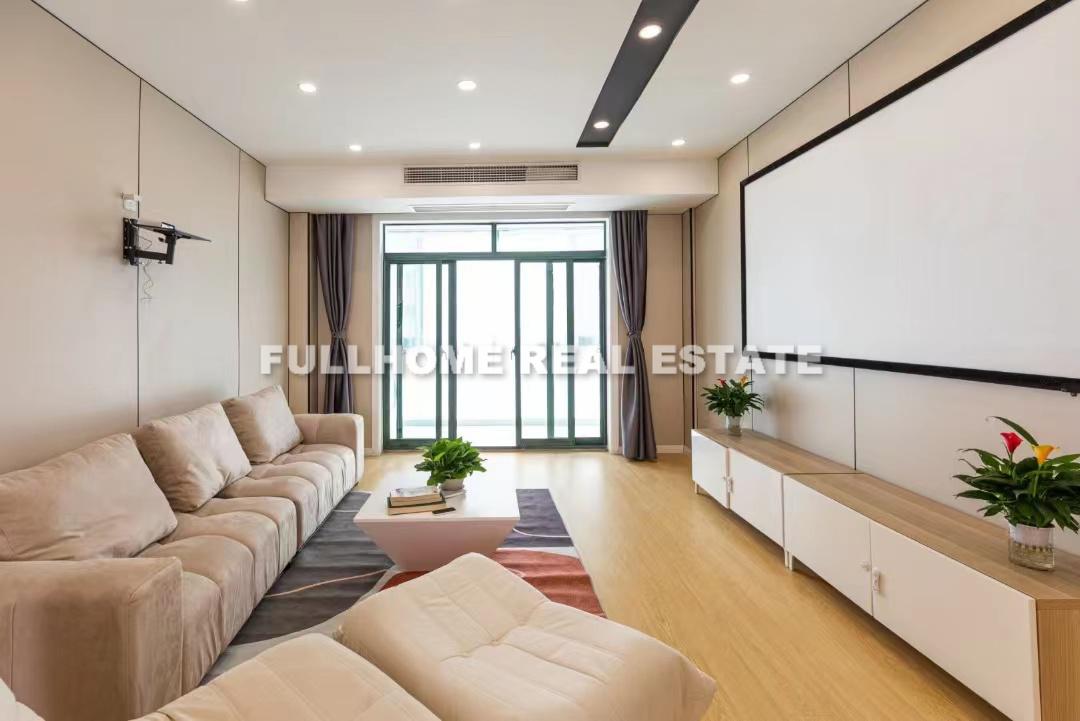Dongfang Tianlun Building - 3 bedroom apartment in Shanghai, Downtown, Downtown