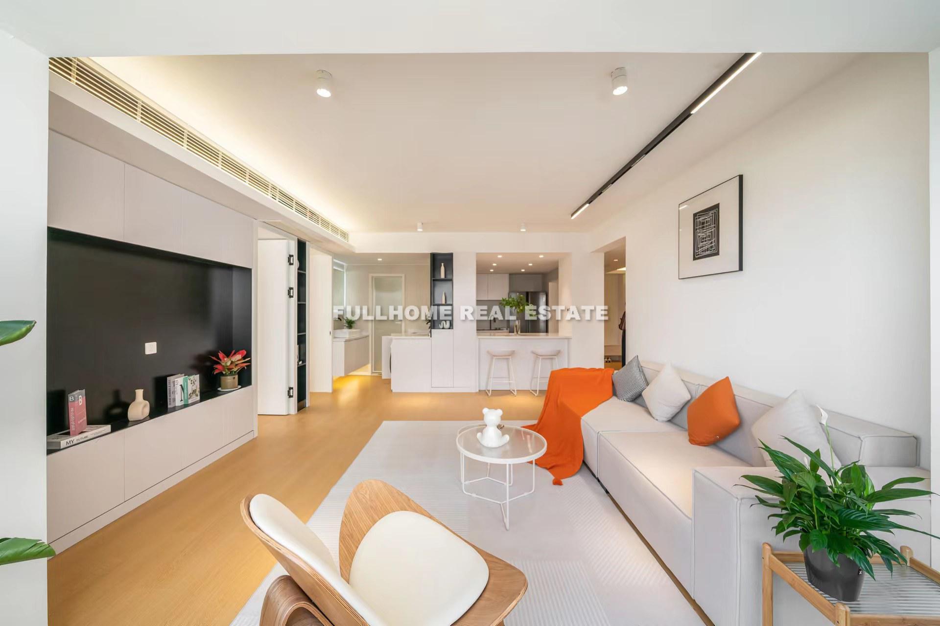 Same compound: Shangying Plaza, 3 bedrooms in Shanghai