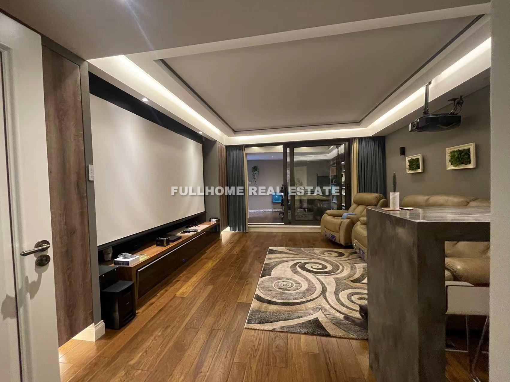 Similar property: Top Of City Residence, 6 bedrooms, 399 sqm in Shanghai
