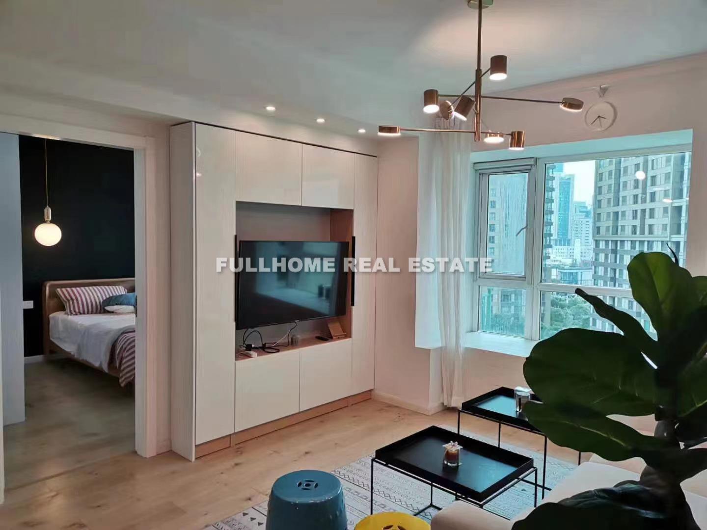 Same compound: Xinhong Jiayuan, 2 bedrooms in Shanghai
