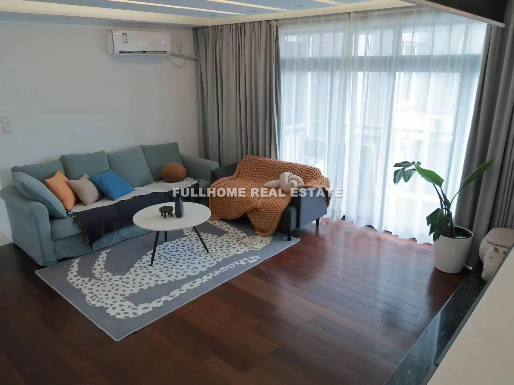 Same compound: Dang Dai Xin Hua, 3 bedrooms in Shanghai