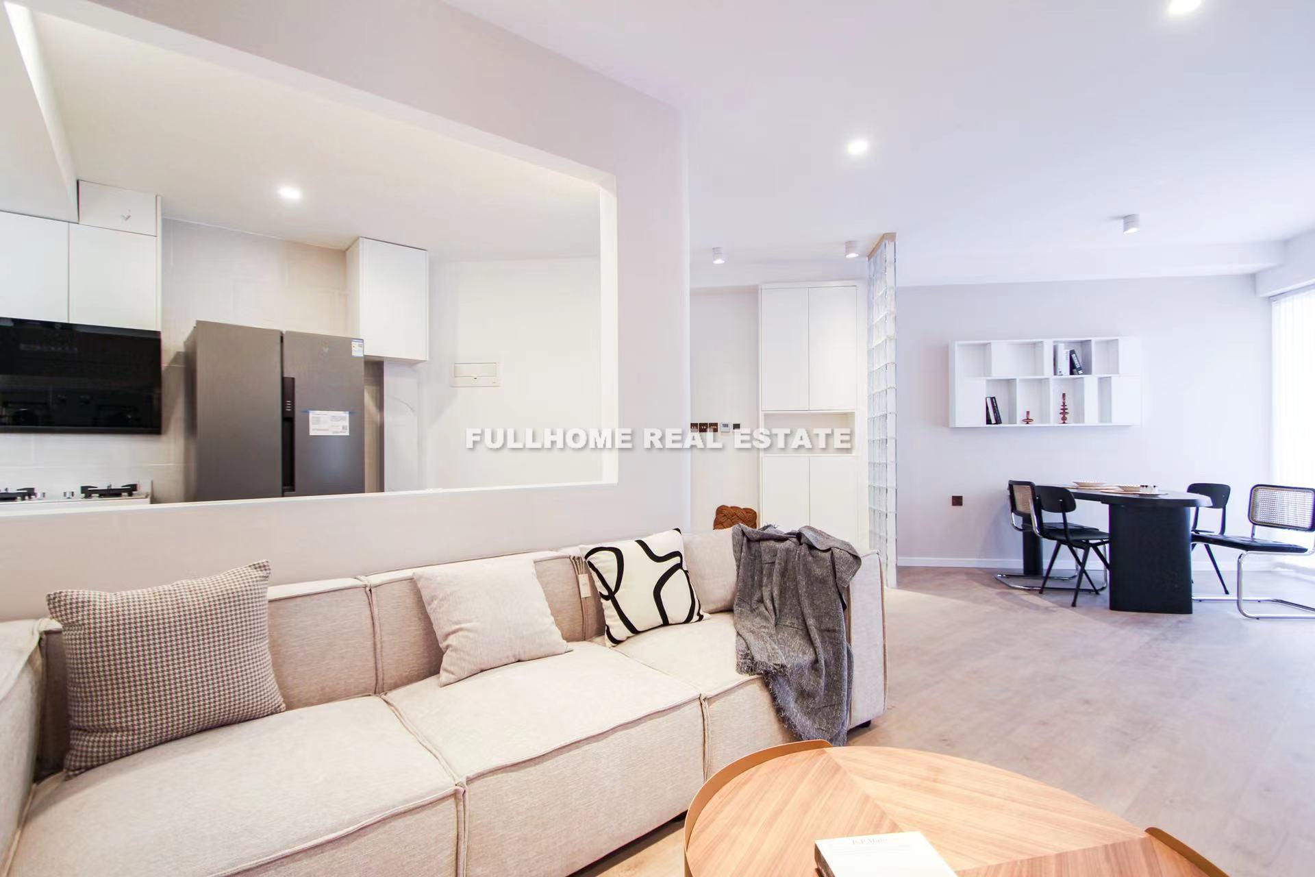 Jiahui Plaza - 2 bedroom apartment in Shanghai, Downtown, Downtown