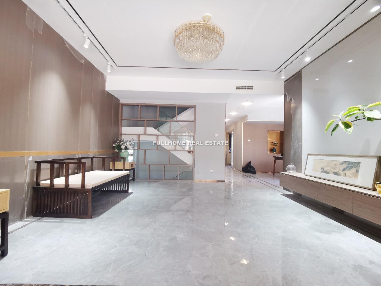 Same compound: Lane Bridge Villa, 3 bedrooms in Beijing