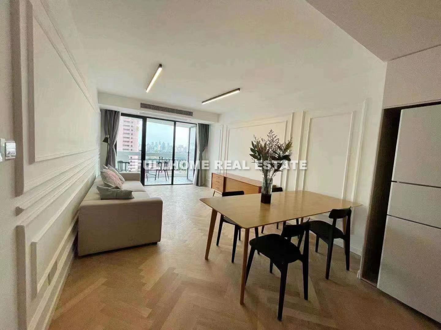 Same compound: Fuming Apartment, 2 bedrooms in Shanghai