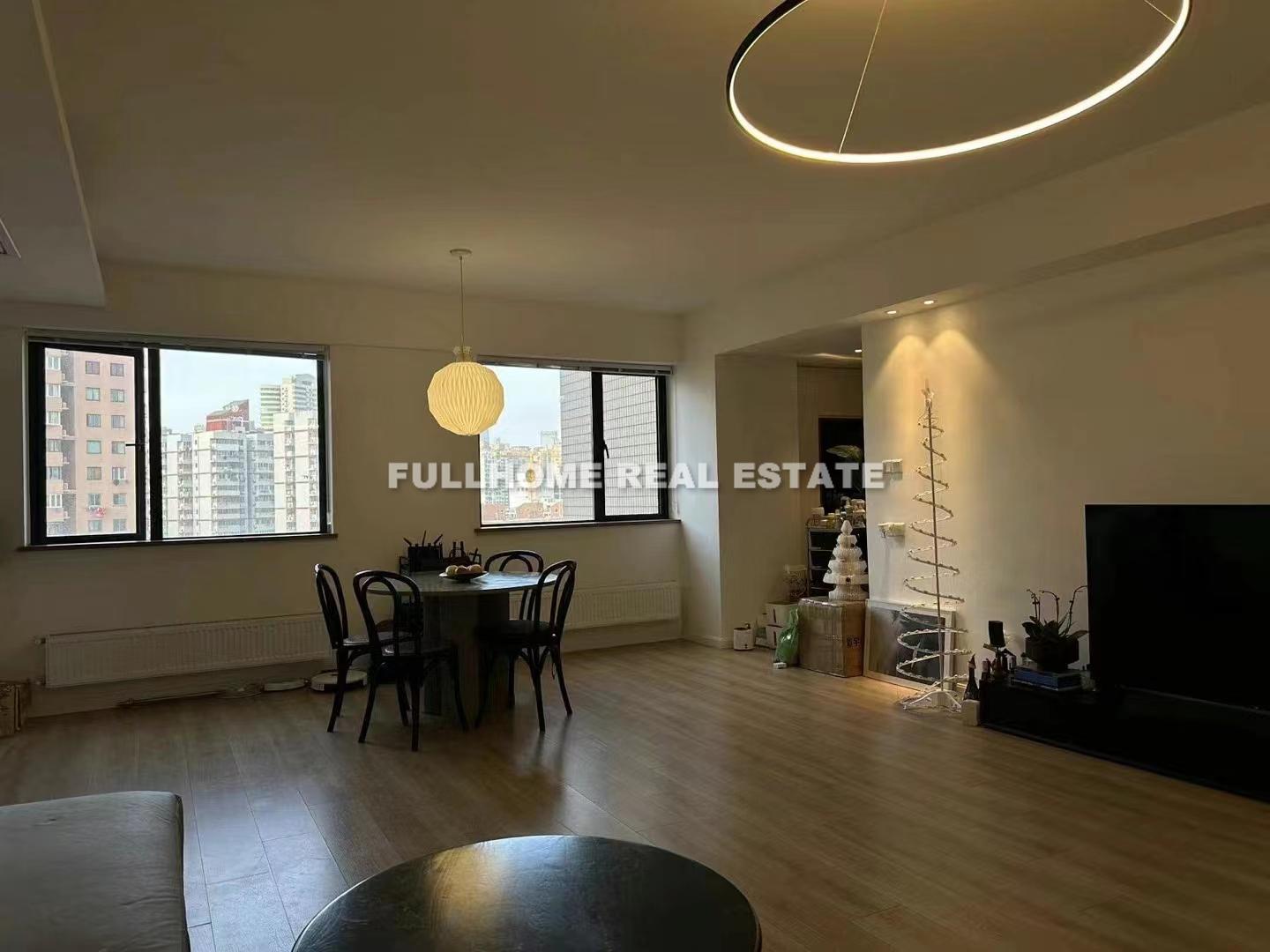 Same compound: Fa Hua Men Mansion, 3 bedrooms in Shanghai