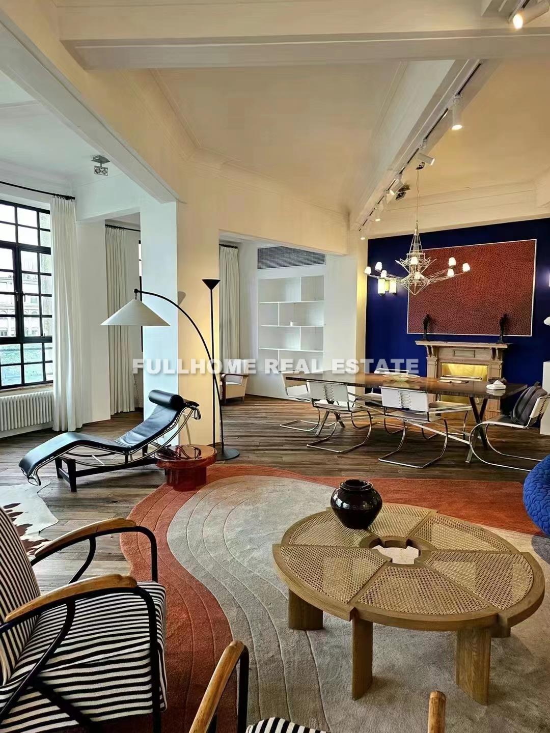 Same compound: Embankment Building, 2 bedrooms in Shanghai