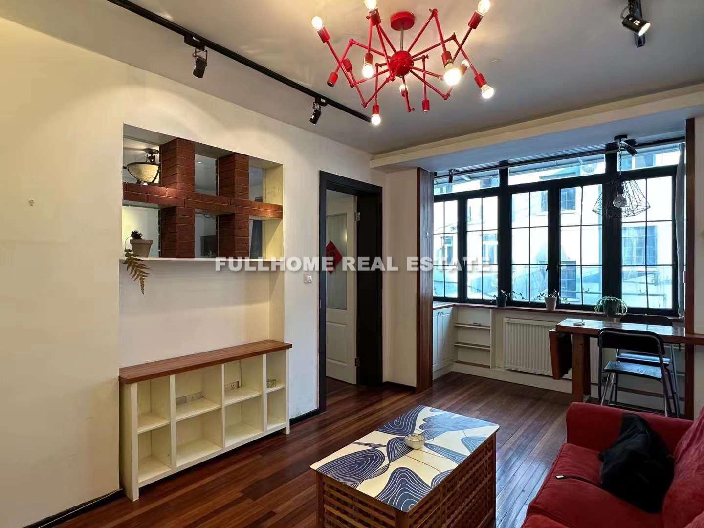 Lane 1001-1500 Middle Huaihai Road Old House - 1 bedroom apartment in Shanghai, Downtown, Downtown