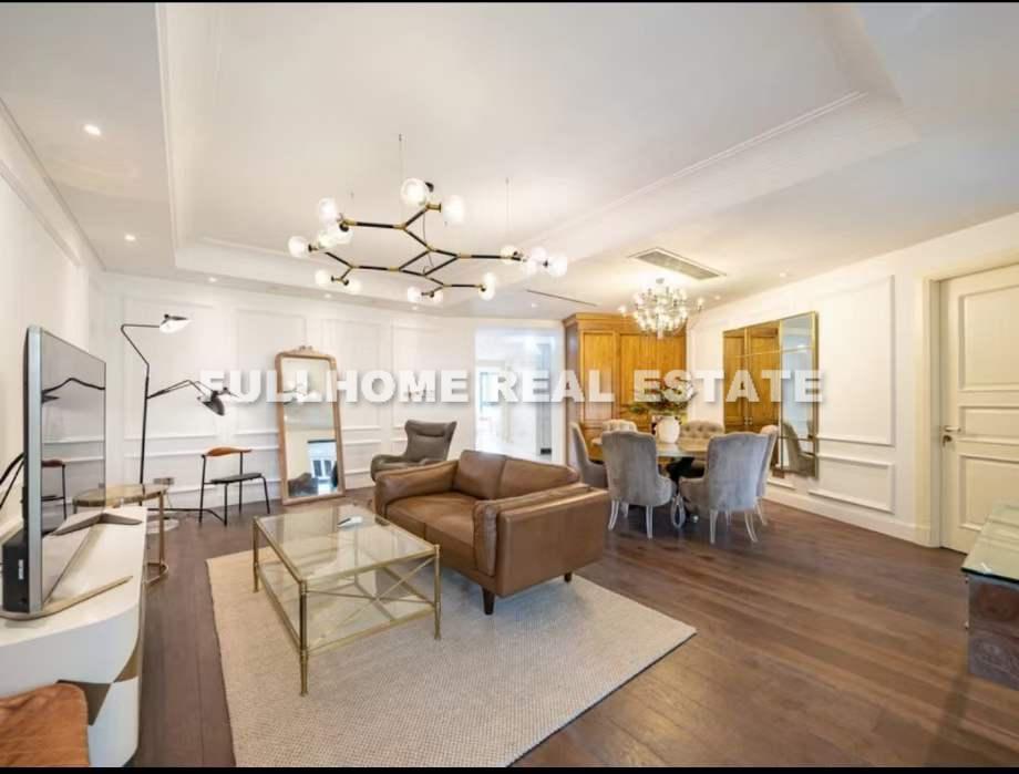 Top Of City - 3 bedroom apartment in Shanghai, People Square, Downtown