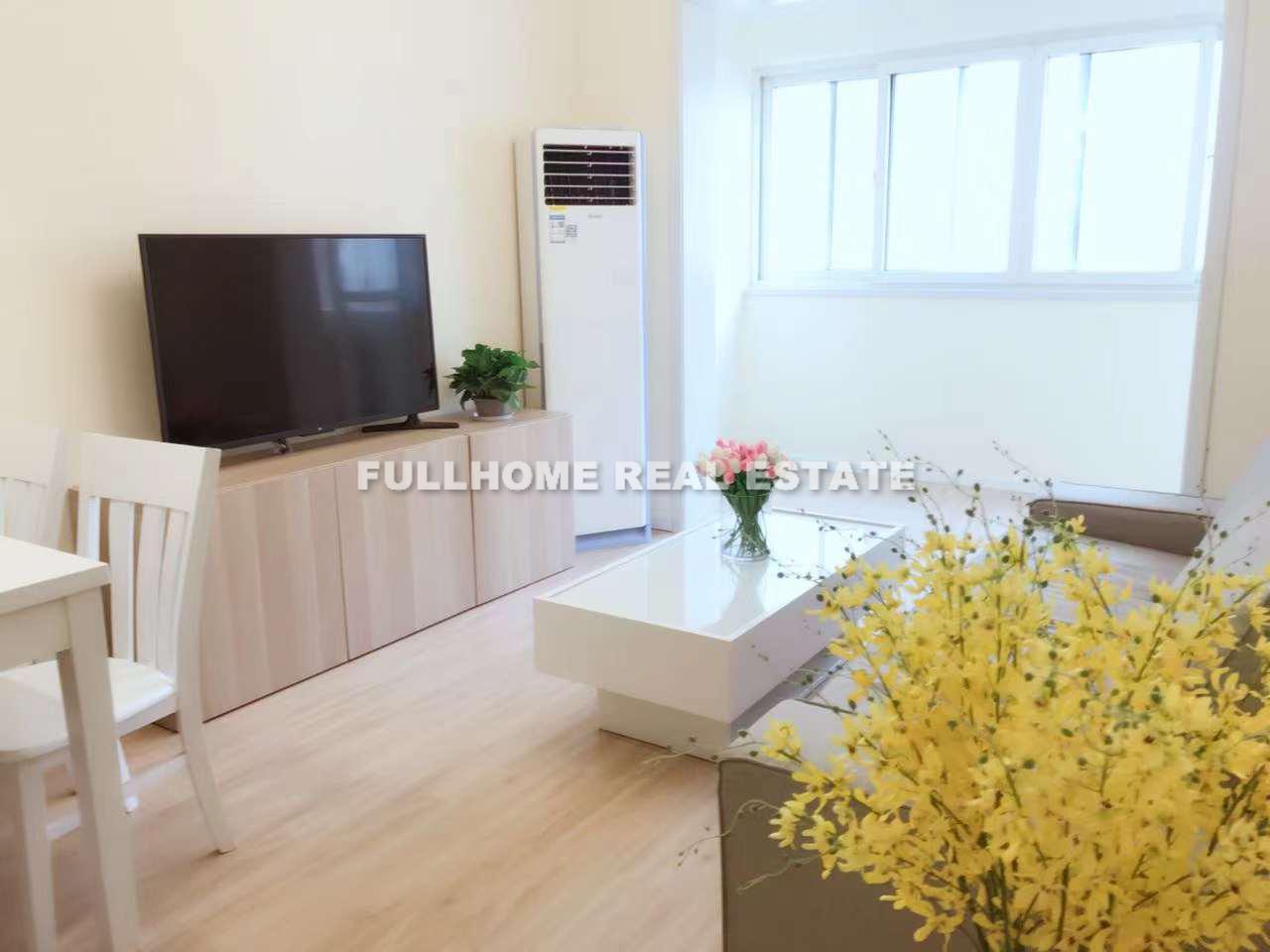 Huzhong Garden - 1 bedroom apartment in Shanghai, Jing An, Downtown
