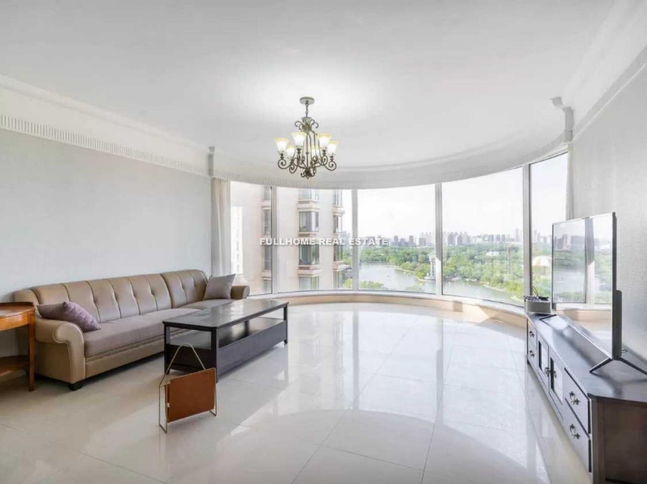 Palm Springs - 3 bedroom apartment in Beijing, Chaoyang Park