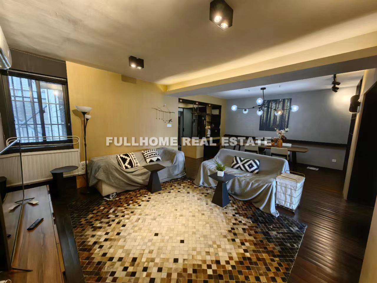Same compound: Xinhuo Apartment, 3 bedrooms in Shanghai