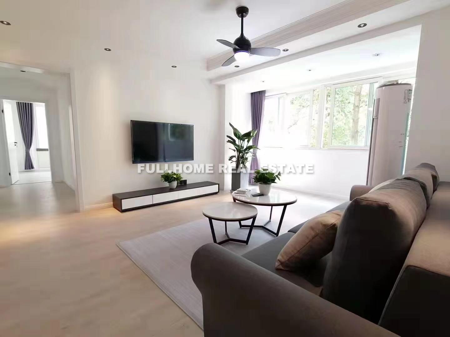 Same compound: Yueda Garden, 4 bedrooms in Shanghai