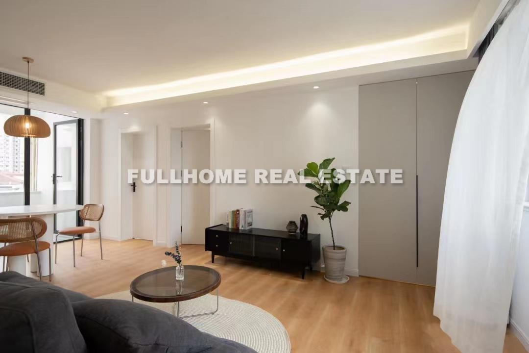 Hongqi Jiaoshi Apartment - 2 bedroom apartment in Shanghai, Downtown, Downtown