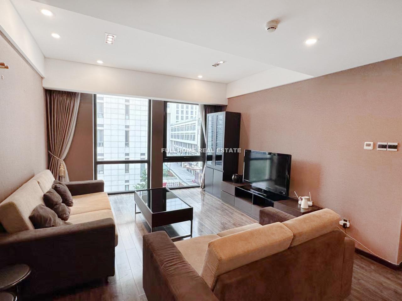 East Avenue - 3 bedroom apartment in Beijing, Sanlitun