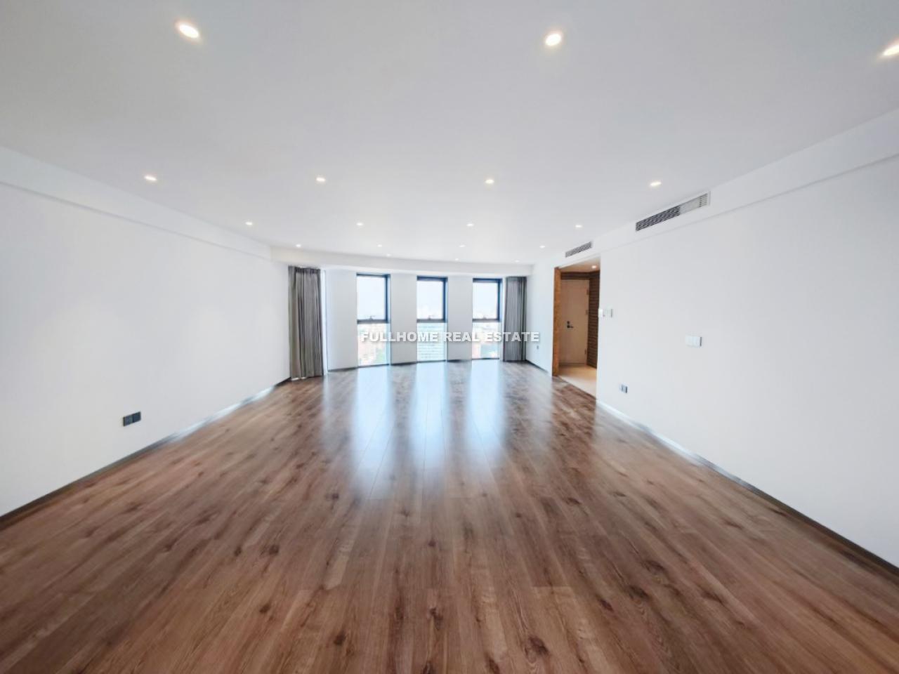 Sanlitun SOHO - 3 bedroom apartment in Beijing, Sanlitun