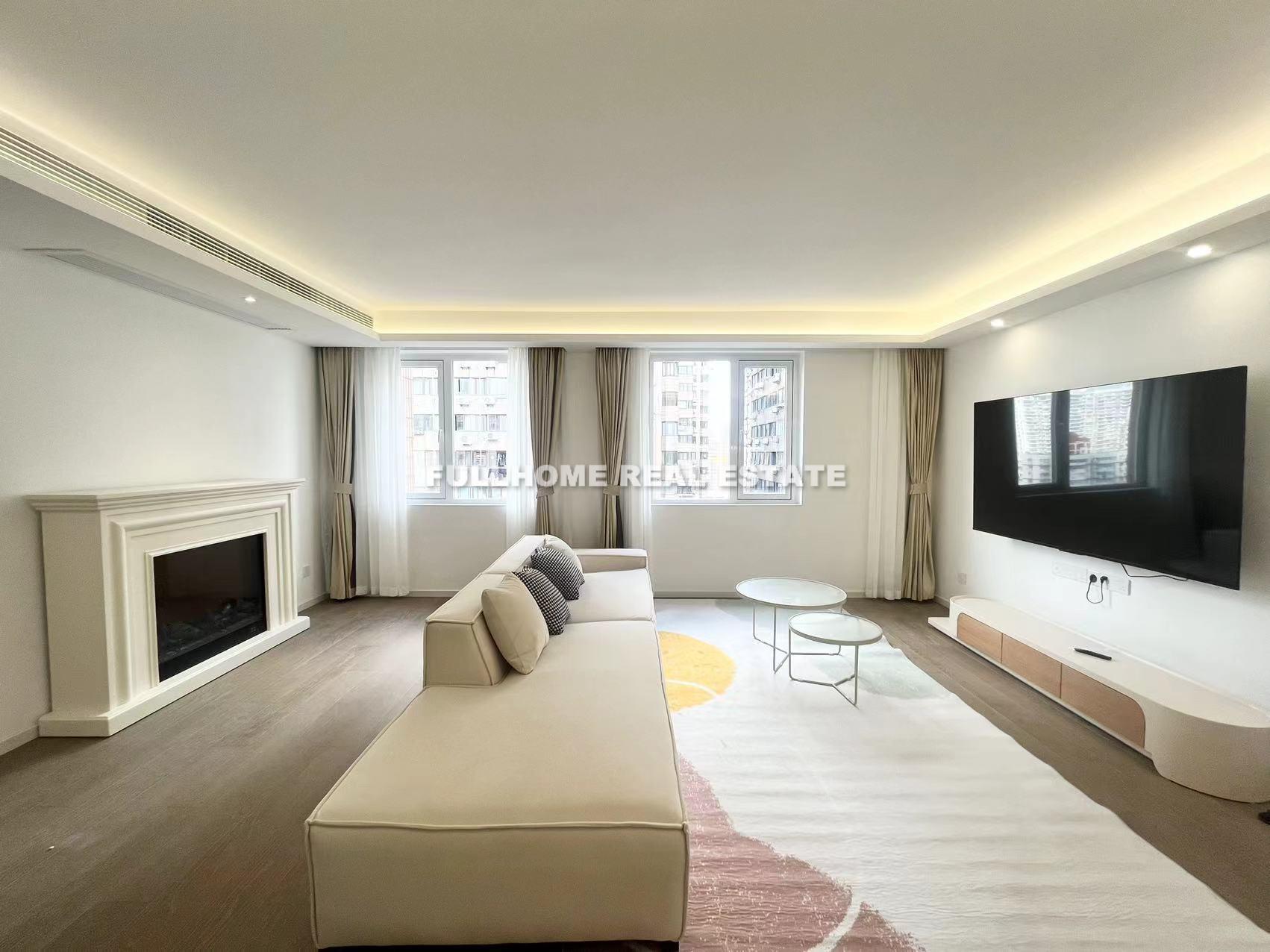 Same compound: Haifu Apartment, 3 bedrooms in Shanghai