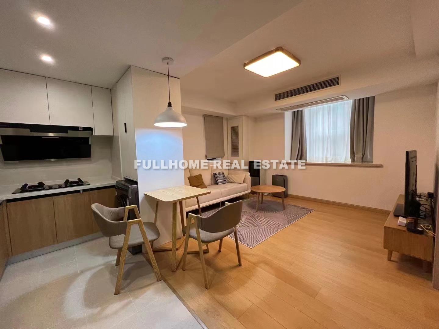 Grand Century Place - 1 bedroom apartment in Shanghai, Downtown, Downtown