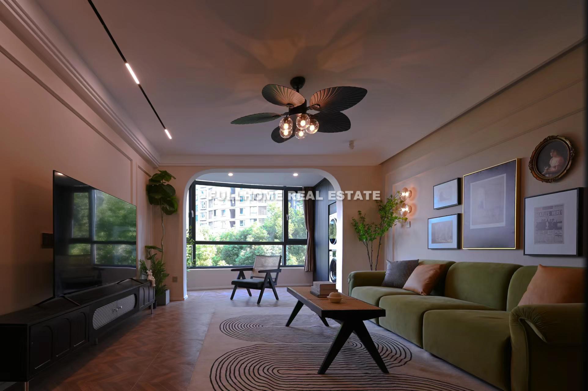 Same compound: Shangshui Guoji, 3 bedrooms in Shanghai