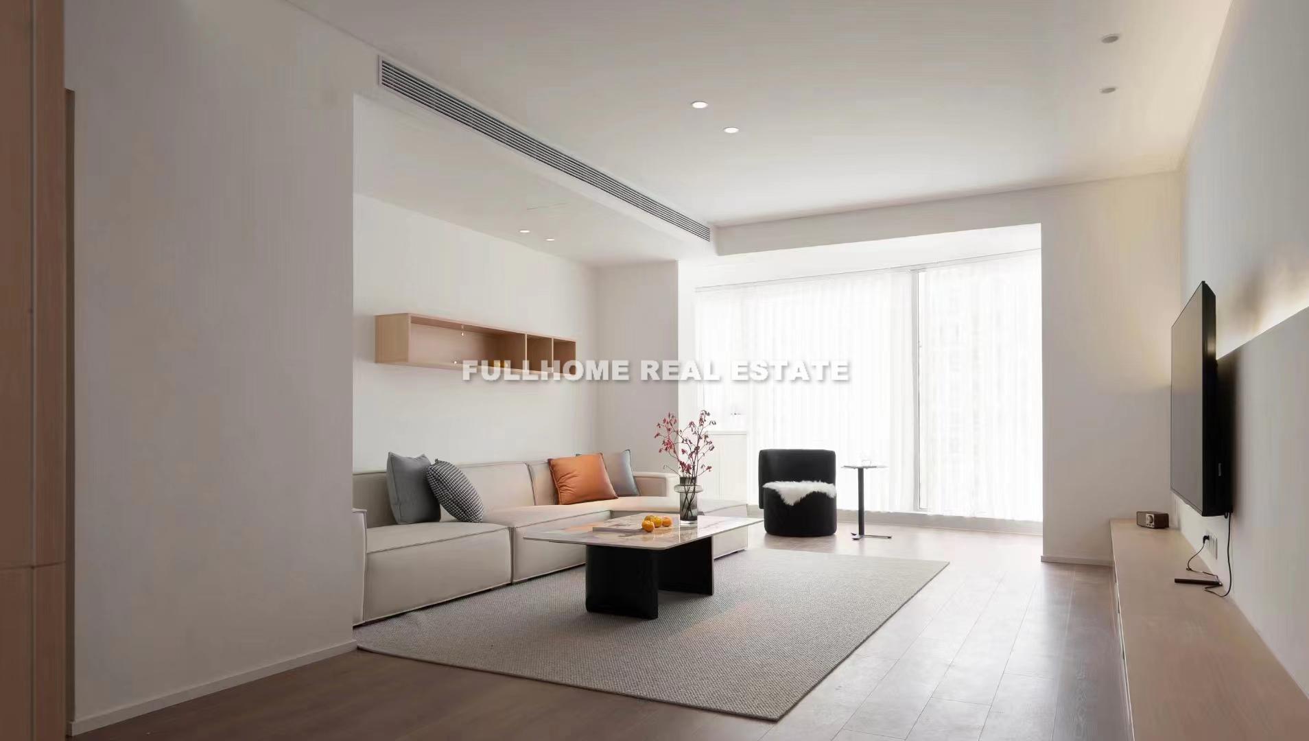 Same compound: Sheng Shi Nian Hua Garden, 3 bedrooms in Shanghai