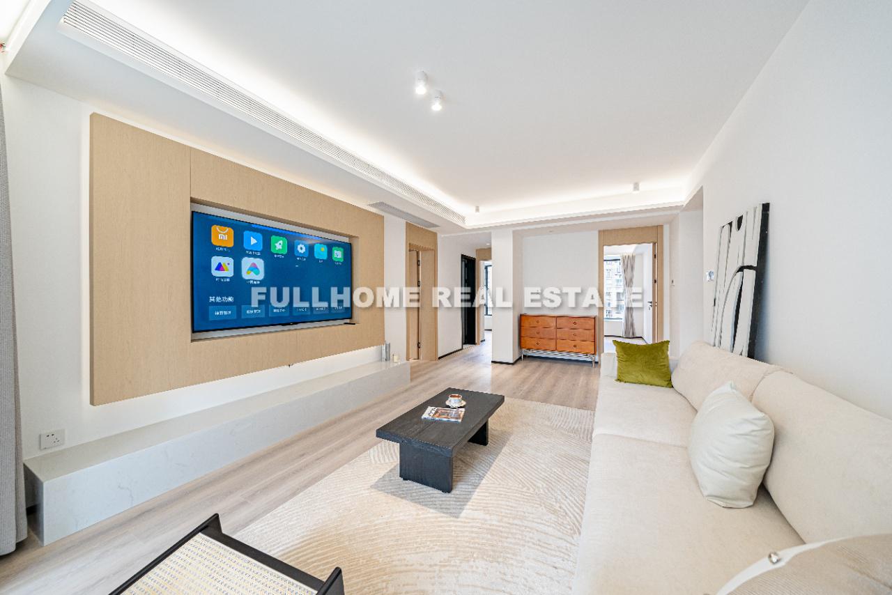 Same compound: Hui Li Garden, 3 bedrooms in Shanghai
