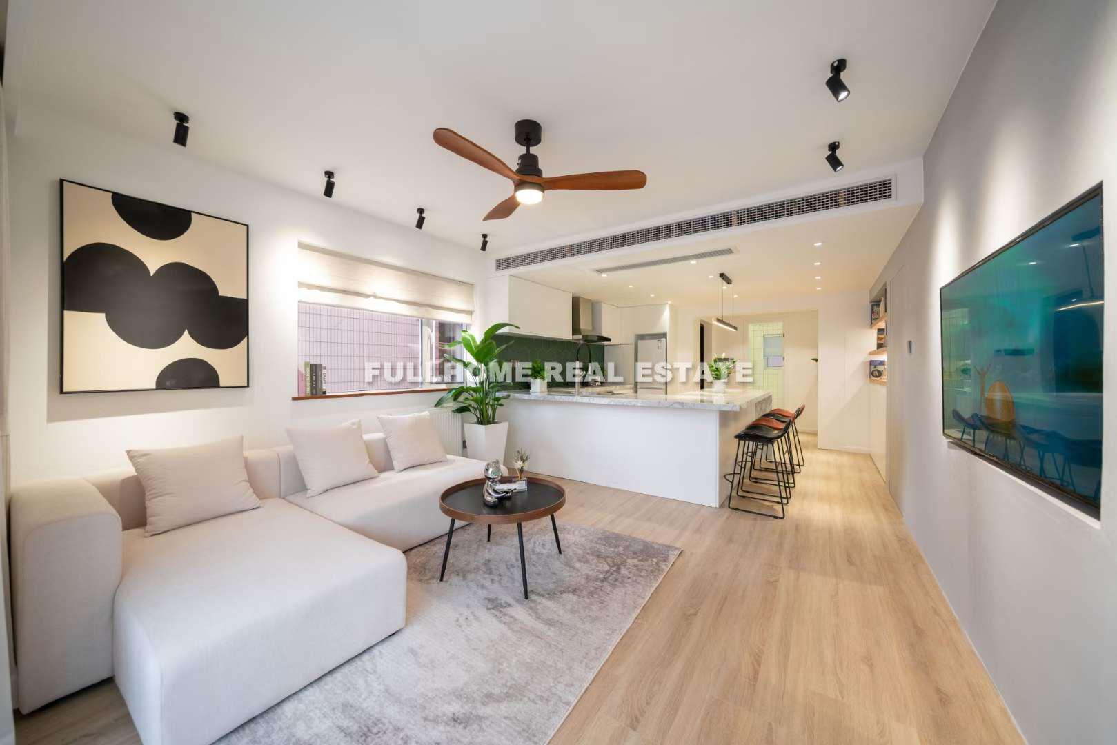 Same compound: Xinan Apartment, 2 bedrooms in Shanghai