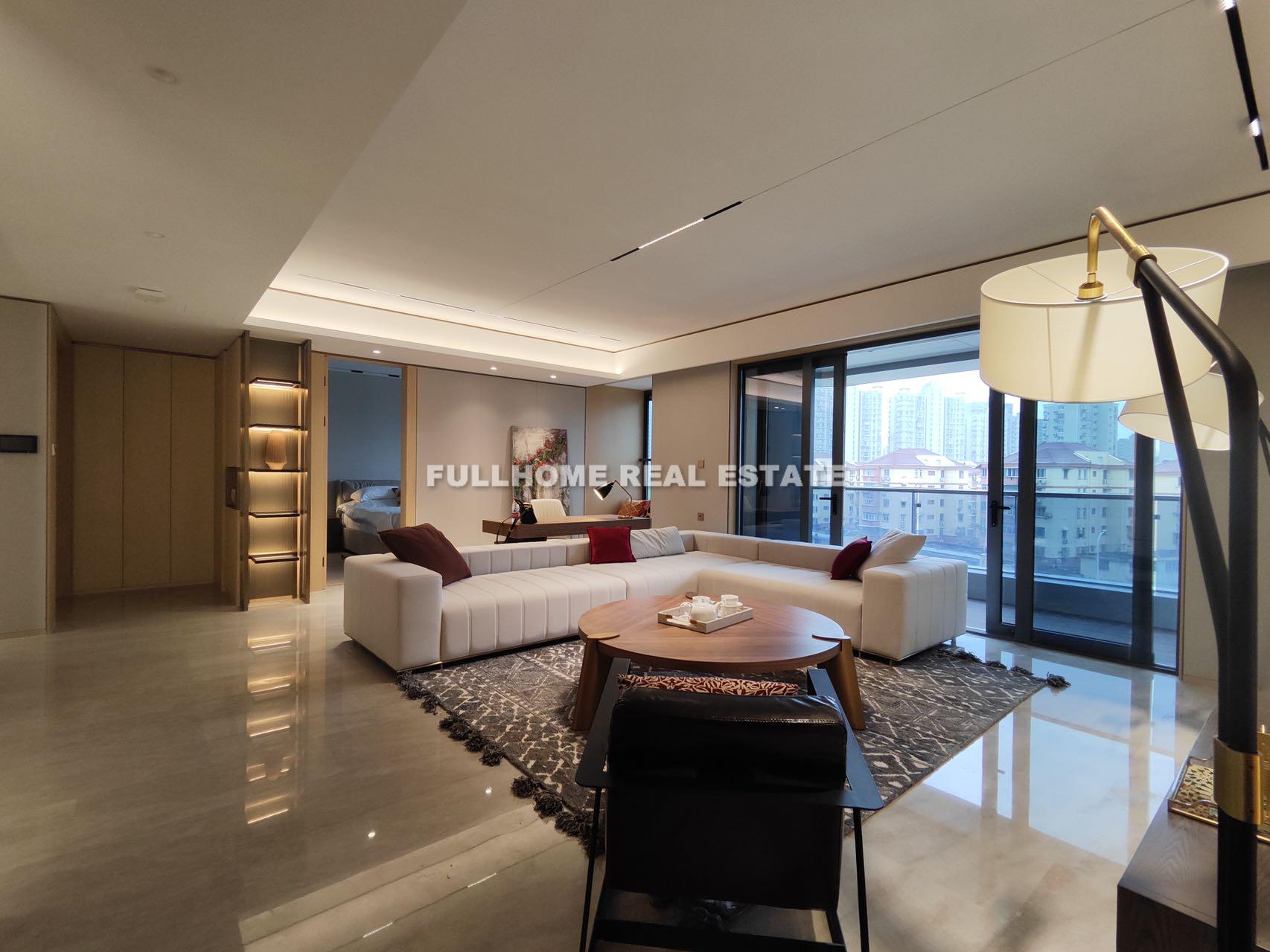 Same compound: Zhongqi Bingjiang Hairui, 3 bedrooms in Shanghai